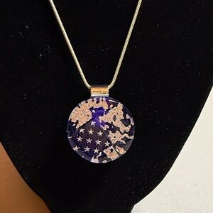 Elegant Blue and Silver Pendant Necklace